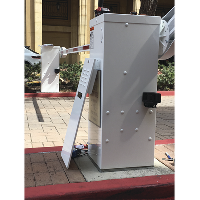 Barrera Vehicular / Uso Intensivo Continuo / Compatible con Mástil de hasta 14 ft / 4.26 m (No incluido) / Bajo mantenimiento / Garantia 5 años