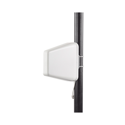 Antena Direccional de Banda Ancha de Alto Desempeño, 698-960 MHz / 1695-2700 MHz, conector N hembra. 50 Ohm de impedancia.