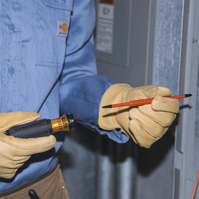 Juego de Desarmadores Intercambiables con Aislamiento 8 en 1. Juego de Desarmadores Intercambiables con Aislamiento 8 en 1.