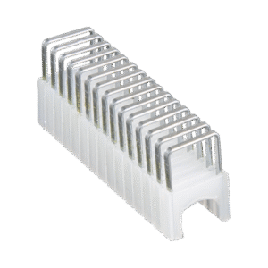 Paquete de 300 Grapas con Aislamiento, para Cables Coaxiales (RG59, RG6/6Q) y de Datos (CAT3/5e/CAT6/6A) de hasta 5/16'' × 5/16'' (8 mm × 8 mm) de tamaño. Paquete de 300 Grapas con Aislamiento, para Cables Coaxiales (RG59, RG6/6Q) y de Datos (CAT3/5e/CAT6/6A) de hasta 5/16'' × 5/16'' (8 mm × 8 mm) de tamaño.