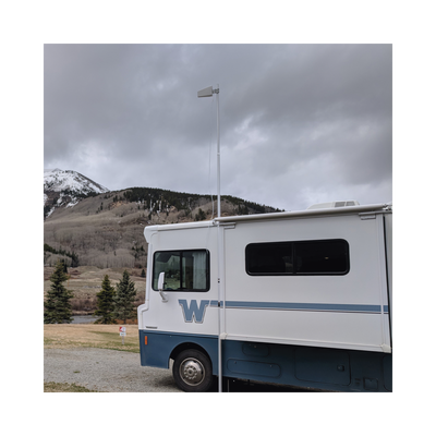 Kit de Amplificador de Señal Celular para Vehículo Recreacional u Oficina Móvil | 4G LTE 3G y 2G | 65 dB de Ganancia | Incluye Mástil Telescópico para Antena Exterior