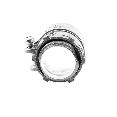 Conector recto para tubo flexible de 1" (25 mm). Conector recto para tubo flexible de 1" (25 mm).