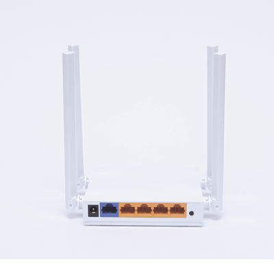 Router Inalámbrico doble banda AC, 2.4 GHz y 5 GHz Hasta 733 Mbps, 4 antenas externas omnidireccional, 4 Puertos LAN 10/100 Mbps, 1 Puerto WAN 10/100 Mbps