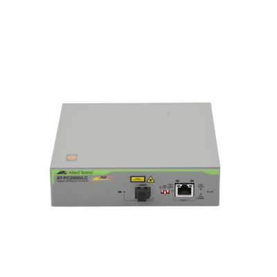 Convertidor de medios Gigabit Ethernet PoE+ a fibra óptica, conector LC, multimodo (MMF), distancia hasta 550 m Convertidor de medios Gigabit Ethernet PoE+ a fibra óptica, conector LC, multimodo (MMF), distancia hasta 550 m