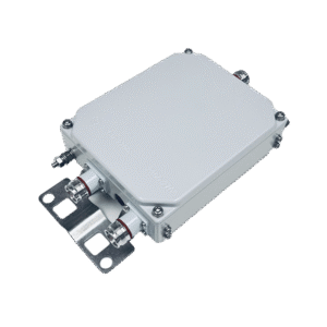DIPLEXOR 617-220 MHz/ 2300-2700 MHz, 200 W, -161dBc Conector 4.3-10, IP67 DIPLEXOR 617-220 MHz/ 2300-2700 MHz, 200 W, -161dBc Conector 4.3-10, IP67