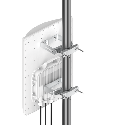 Estación Base ePMP 4500 con Antena Integrada con 17 dBi y 90º de apertura / MU-MIMO/OFDMA 8x8 con Capacidad de Hasta 4 Gbps Agregados / 4910–6135 MHz (Wi-Fi 6) / Sincronización GPS / Hasta 120 Suscriptores / Protección IP67