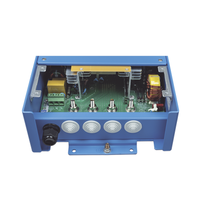 Centaur 12/40 / Cargador de Baterías 12V, 40A / Para Ambientes Marinos y Terrestres. / Bancos de 160 a 400 Ah