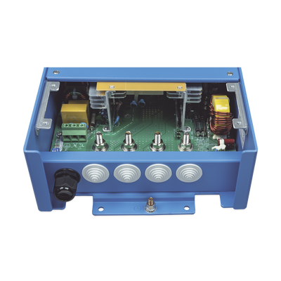 Centaur 12/60 / Cargador de Baterías 12V, 60A / Para Ambientes Marinos y Terrestres. / Bancos de 240 a 600 Ah