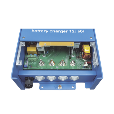 Centaur 24/60 / Cargador de Baterías 24V, 60A / Para Ambientes Marinos y Terrestres. / Bancos de 140 a 600 Ah