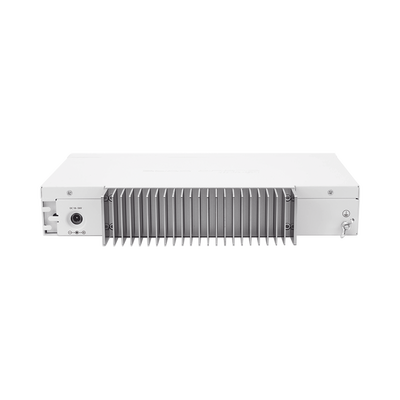 Cloud Core Router, CPU 9 Núcleos, 7 Puertos Gigabit Ethernet, 1 Combo TP/SFP, 1 GB Memoria, Enfriamiento Pasivo