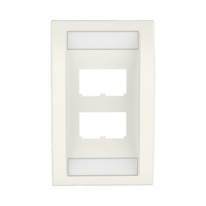 Placa de Pared Vertical Ejecutiva, Salida Para 4 Puertos Mini-Com, Con Espacios Para Etiquetas, Color Blanco Mate