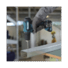 Atornillador broquero cambio rápido 3/8”. 2 baterías 12v de 1.5 amperes y cargador.