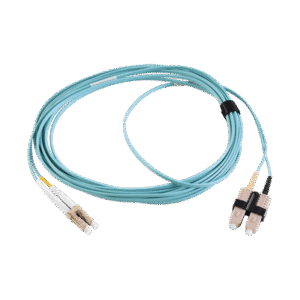 Jumper de Fibra Óptica Multimodo 50/125 XGLO OM3, LC-SC Duplex, OFNR, Color Aqua, 3 Metros