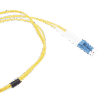Jumper de Fibra Óptica Monomodo (OS2), XGLO, Riser, LC/UPC-LC/UPC Duplex, OFNR, Color Amarillo, 1 Metro