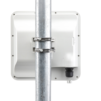 ePMP Force 300-19 para enlaces en zonas con alta interferencia, baja latencia, 4910-5970 MHz, Antena de 19 dBi, Wave 2, hasta 600 Mbps, (C050900C805A)