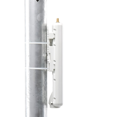 Punto de acceso/Suscriptor FORCE300CSM de alta potencia con mejor desempeño en ambientes ruidosos, 4.9 – 6.1 GHz, +500 Mbps, Hasta 12 CPEs (C050910C121A)