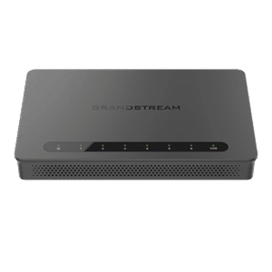 Router Gigabit VPN / Balanceador de cargas / 30,000 sesiones NAT / 4 puertos 10/100/1000 Mbps + 2 puertos SFP (WAN/LAN) / 1 puerto entrada PoE(af/at) / 2 puertos salida PoE (af/at) / Compatible con GWN Cloud.