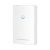 Punto de acceso para exterior Wi-Fi 802.11 ac 2.33 Gbps, Wave-2, MU-MIMO 4x4:4, de largo alcance con administración desde la nube gratuita o stand-alone.