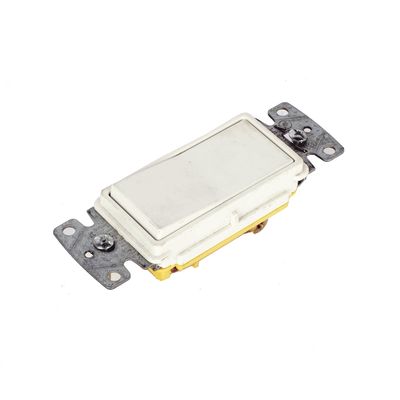 Interruptor Unipolar Residencial 15 A 120-277 V, Cableado Lateral y Trasero, Color Blanco.
