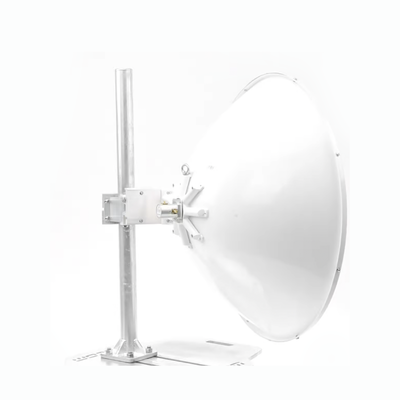 Antena Direccional de Alto Rendimiento / 32 dBi / 3 ft / 5.9-7 GHz / Conectores SMA Hembra Inverso / Alto Aislamiento al Ruido / Fácil Montaje y herraje de acero inoxidable / Radomo Incluido