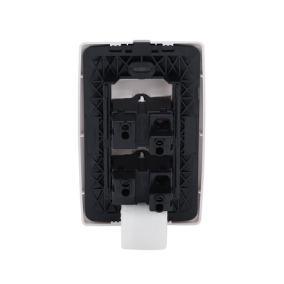 Apagador Dúplex de 10 A/ 127 V CA ~ 60 Hz / 1 1/2 Módulos / Color Blanco.