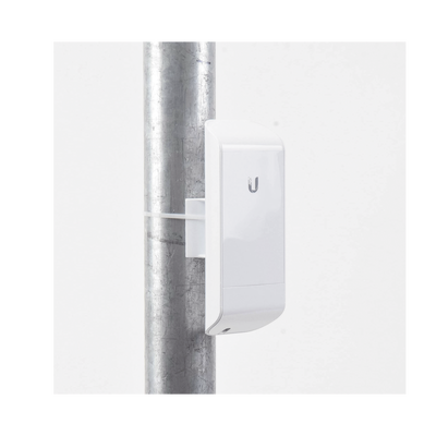 NanoStation airMAX locoM2 CPE, hasta 150 Mbps, frecuencia 2 GHz (2412-2462 MHz) con antena integrada de 8 dBi
