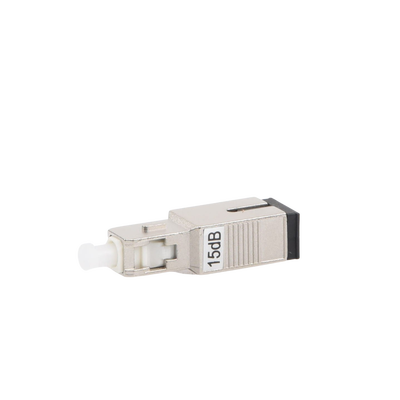 Atenuador óptico macho-hembra con conector SC/UPC de 15dB para fibra Monomodo