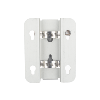 Montaje ePMP 3000 para poste o pared, incluye 4 tornillos y 2 abrazaderas metalicas Montaje ePMP 3000 para poste o pared, incluye 4 tornillos y 2 abrazaderas metalicas
