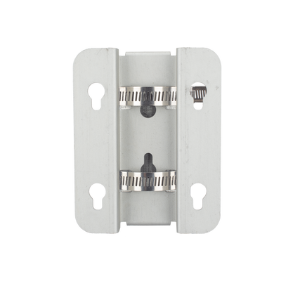 Montaje ePMP 3000 para poste o pared, incluye 4 tornillos y 2 abrazaderas metalicas Montaje ePMP 3000 para poste o pared, incluye 4 tornillos y 2 abrazaderas metalicas