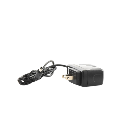 5 Vcc / 2 A / Adaptador de voltaje / Voltaje de Entrada de 100-240 Vca