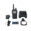 Radio portátil UHF 450-470 MHz, 2 W, 16 canales, Resistente a Golpes MIL-STD-810, manos libres VOX. Incluye antena, batería, cargador y clip