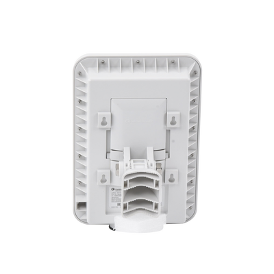 Access Point WiFi Industrial cnPilot e502 de alta capacidad para exterior, IP67, doble banda, antena de 30° y puerto PoE secundario (PL-E500USCA-RW)