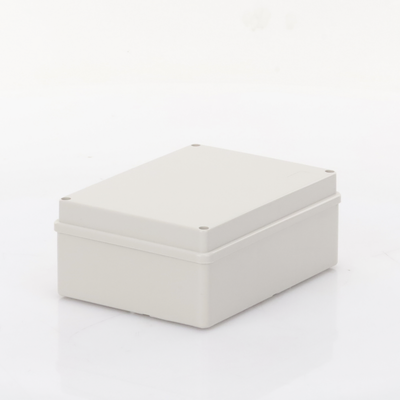 Gabinete de Plástico (140 X 190 X 76 mm). Para Instalaciones Comerciales, Residenciales e Industriales. Incluye Tornillería para su Tapa. Gabinete de Plástico (140 X 190 X 76 mm). Para Instalaciones Comerciales, Residenciales e Industriales. Incluye Tornillería para su Tapa.