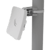 (QM-X) Adaptador básico de montaje para poste
