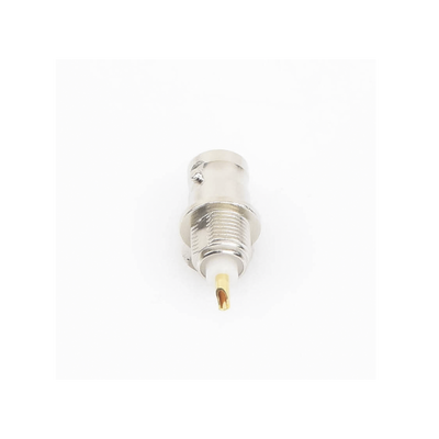 Conector BNC Hembra de Montaje Frontal D-Plano, Soldable, Rondana de Seguridad, Níquel/ Oro/ Delrin.