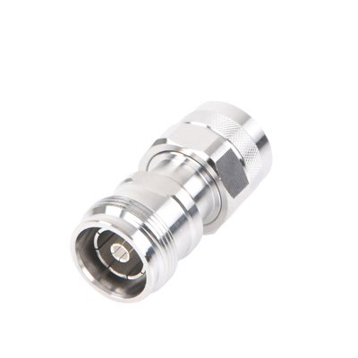 Adaptador en Línea de Conector 4.3-10 Hembra a N Macho, Bronce Blanco/ Plata/ Teflón.