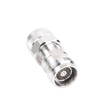 Adaptador en Línea de Conector 4.3-10 Hembra a N Macho, Bronce Blanco/ Plata/ Teflón.