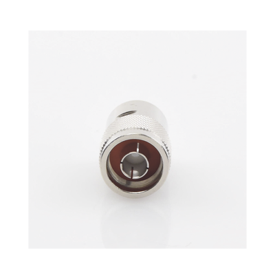 Conector N Macho de Rosca en Cables con Conductor Central AWG-11 ó 13 tipo RG-213/U (8267), RG-214 (8268), RG-8/U (8237), Niquel/ Oro/ Teflón.