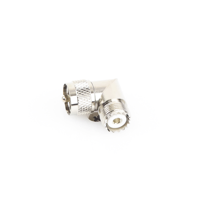 Adaptador en Ángulo Recto, de Conector UHF Macho (PL-259) a UHF Hembra (SO-239), Níquel/ Oro/ Delrin. Adaptador en Ángulo Recto, de Conector UHF Macho (PL-259) a UHF Hembra (SO-239), Níquel/ Oro/ Delrin.