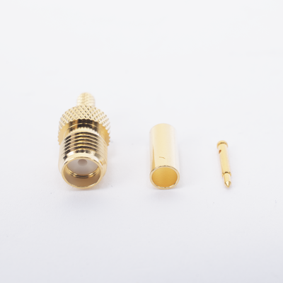 Conector SMA Hembra Inverso de anillo plegable para cable RG-174/U, BELDEN 8216.