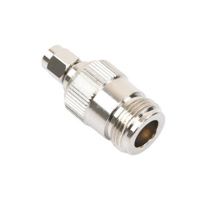 Adaptador en Línea, de Conector SMA Macho Inverso a N Hembra, Níquel/ Oro/ Teflón.