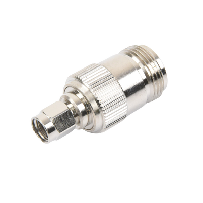 Adaptador en Línea, de Conector SMA Macho Inverso a N Hembra, Níquel/ Oro/ Teflón.