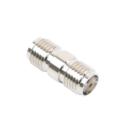 Adaptador en Línea tipo Barril, de Conector SMA Hembra a SMA Hembra, Níquel/ Oro/ Teflón.