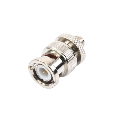 Adaptador en Línea de Conector SMA Hembra a BNC Macho, Níquel/ Oro/ Teflón. Adaptador en Línea de Conector SMA Hembra a BNC Macho, Níquel/ Oro/ Teflón.