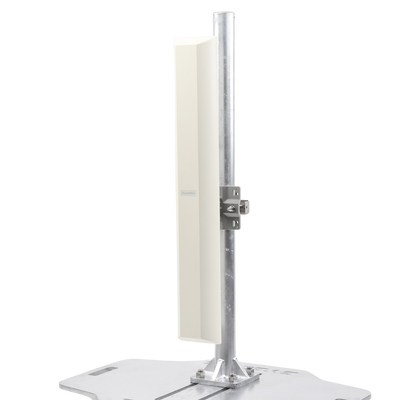 Antena Sectorial de 120° en 2.4 GHz, Ganancia de 15 dBi, Polarización Dual con Slant a 45°
