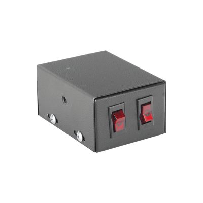 Gabinete metálico con 2 interruptores iluminados para barra de luces