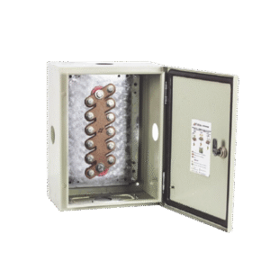 Barra de Unión y Distribución de Hilos Tierra Física con Gabinete de 2350 Amperes de Capacidad.