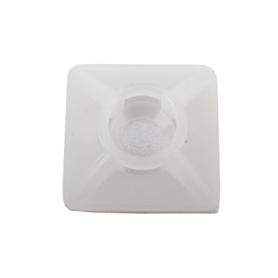 Base Autoadherible para Cinchos Práctica y Eficiente para la Organización y Fijación de Cables, Fabricada en Nylon Resistente y de Color Natural con una Medida de 19x19 mm, Paquete con 100 Piezas (4210-00001)