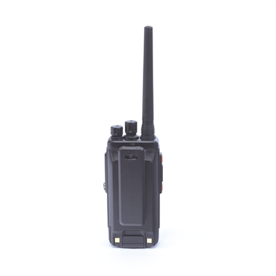 Radio Portátil UHF 400-512 MHz, Digital DMR y Analógico, 5 W, Incluye antena, batería, cargador y clip, 16 canales preconfigurados Radio Portátil UHF 400-512 MHz, Digital DMR y Analógico, 5 W, Incluye antena, batería, cargador y clip, 16 canales preconfigurados