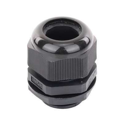 Conector Plástico Negro Tipo Glándula para Rosca NPT 1" Conector Plástico Negro Tipo Glándula para Rosca NPT 1"